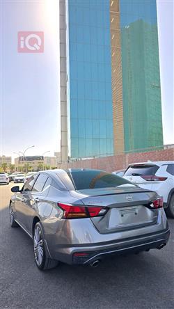 نیسان ئەلتیما